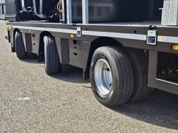Broshuis 3ABSD / EXTENADABLE / HIAB 95 tm + JIB / ELECTRIC CRANE / KRAN